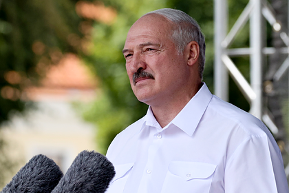 Лукашенко заявил о готовности к диалогу с трудовыми и студенческими коллективами