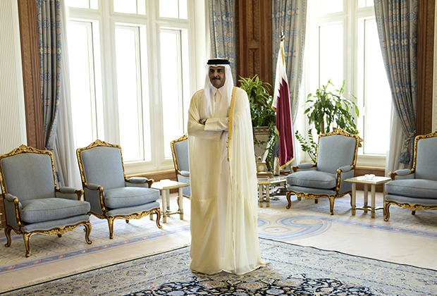 Эмир Катара ожидает бывшего государственного секретаря США Джона Керри в своем дворце
