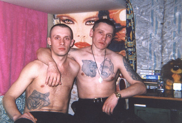 Александр Кушнеров (Саша Кушнер) - справа, 1998 год, Белоруссия, СТ-1 тюрьма; Гродно