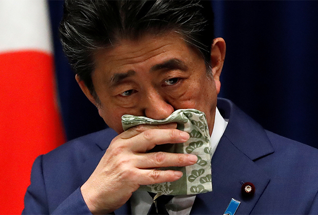 Синдзо Абэ в марте 2020 года