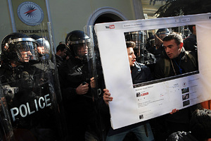 «На россиянах наживаются» Российские пользователи страдают от цензуры на YouTube. Как это исправить? 