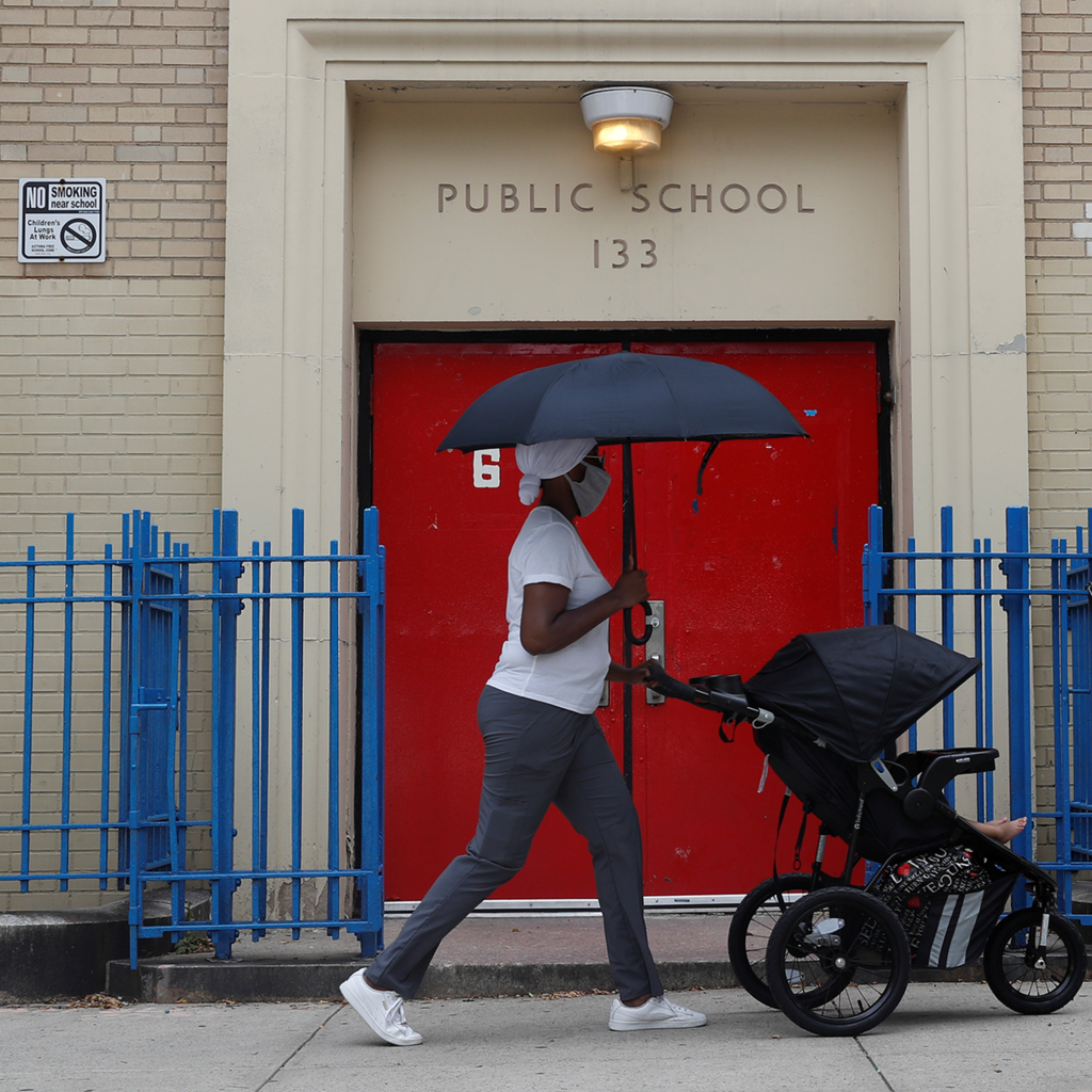 Американец предлагать. School closed.