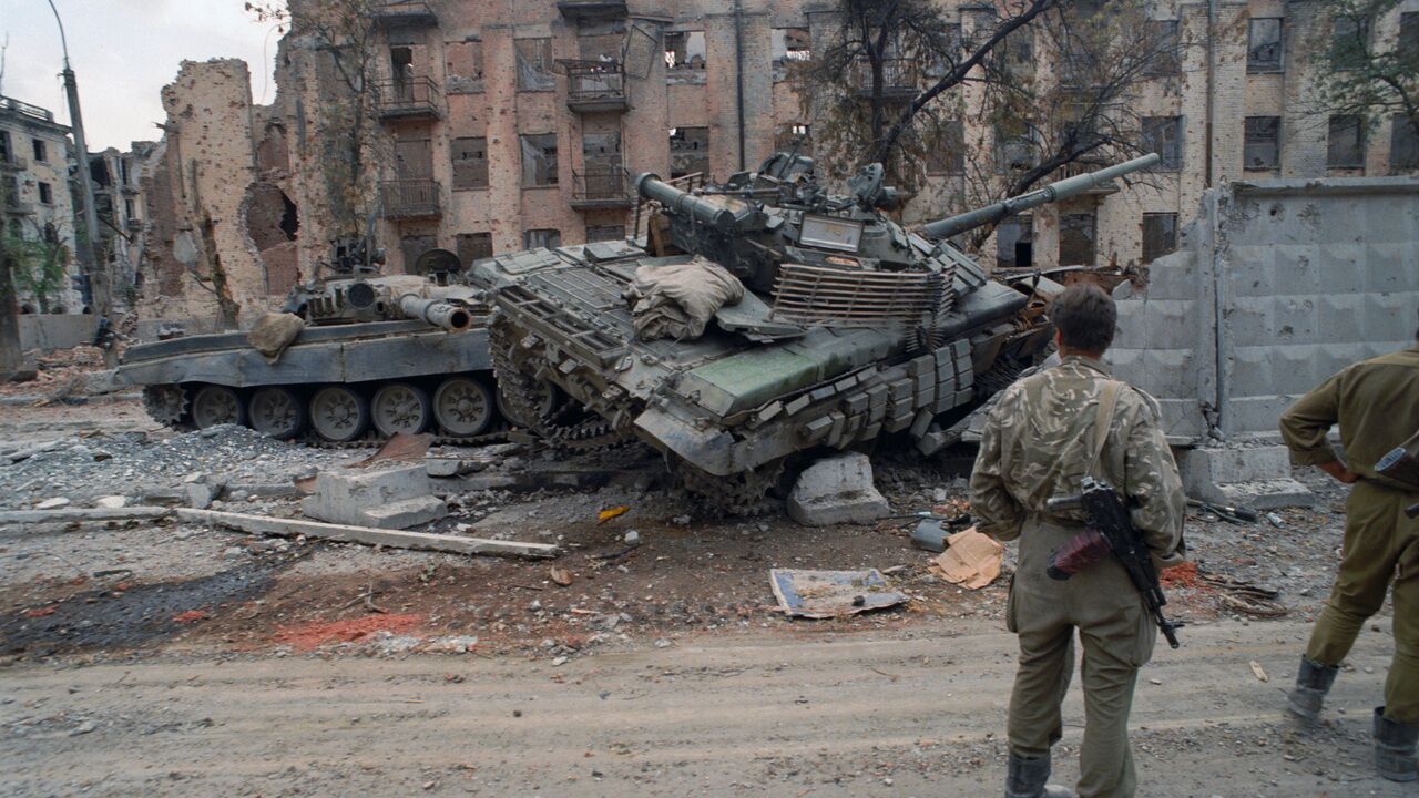 Разведчик назвал причину больших потерь в первой чеченской войне: Политика:  Россия: Lenta.ru