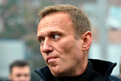 Навального вывели из комы