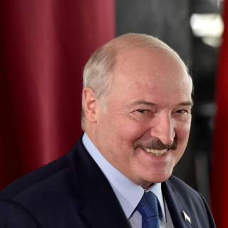 Лукашенко отказался уходить «просто так»: Белоруссия: Бывший СССР: Lenta.ru