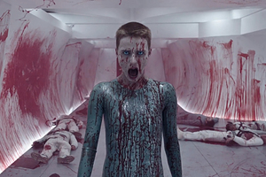 Мамина кровинушка Монстры из глубин, верующие насильники и роботы в новом сериале Ридли Скотта