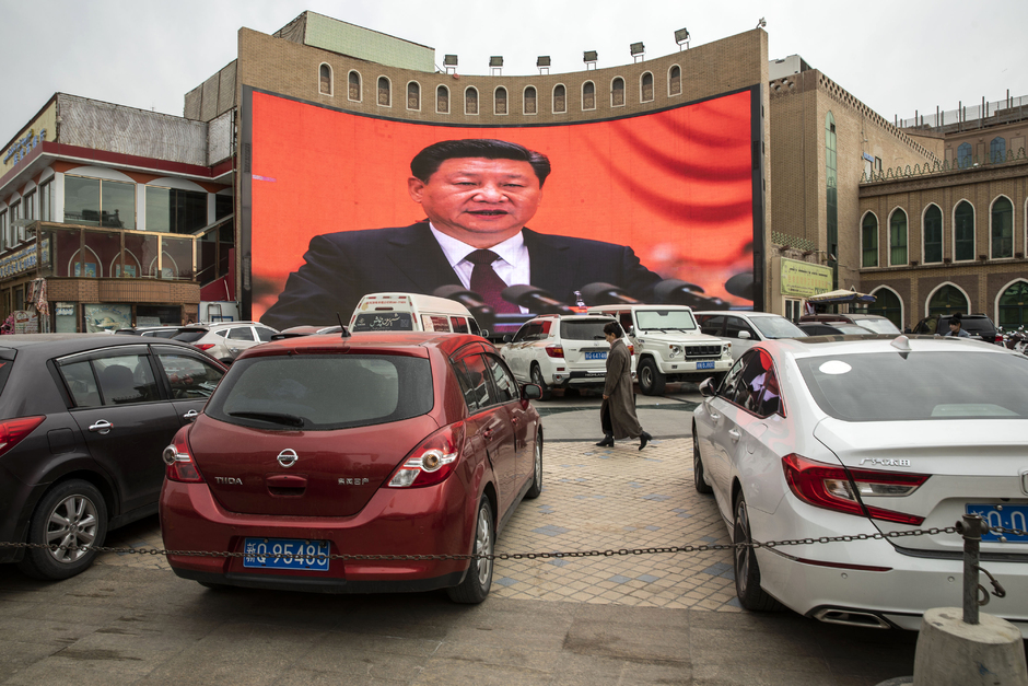 Портрет председателя Китая Си Цзиньпина в Кашгаре