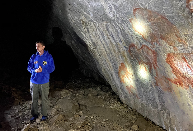 Копия рисунков эпохи палеолита в пещере Шульган-Таш