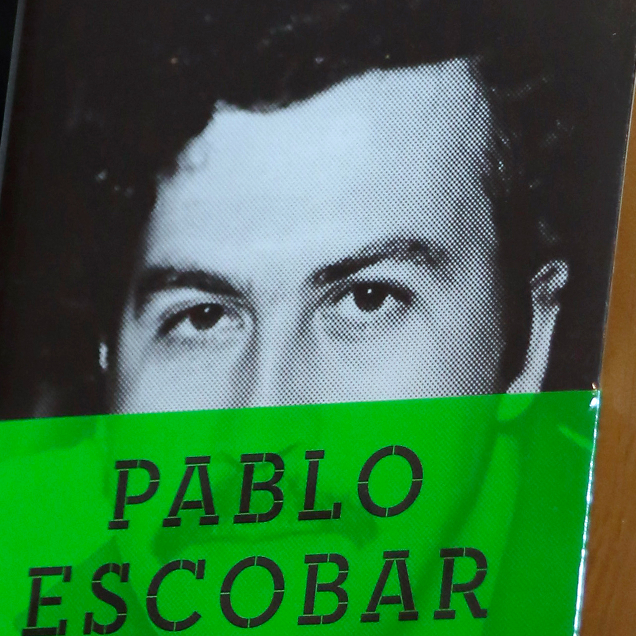 Пабло Эскобар колумбийский галстук