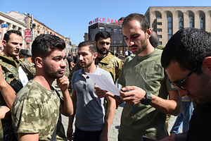 «Переговоры бессмысленны» В войне за Карабах у Азербайджана появился мощный союзник — Турция. Чем ответят Армения и Россия?