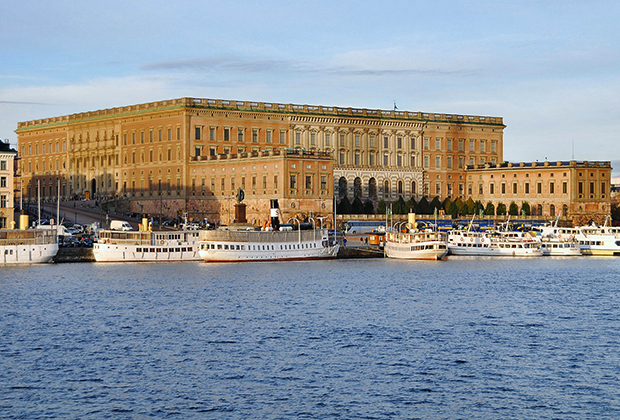 Королевский дворец в Старом городе (Gamla Stan) Стокгольма