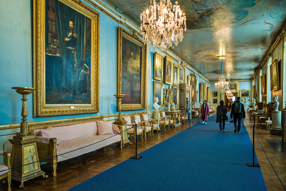 Интерьер выставочного зала в королевском дворце