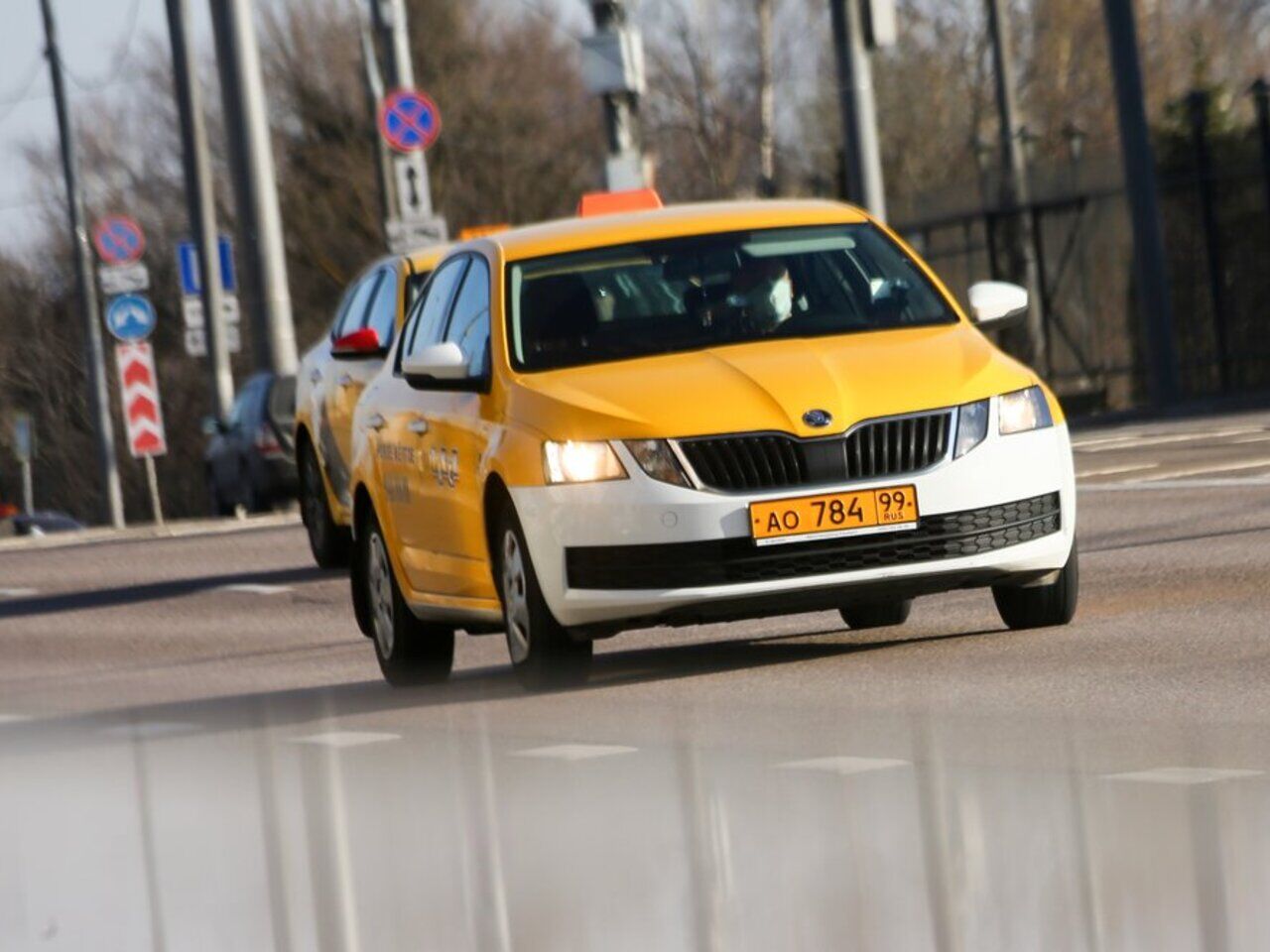 Такси на улице
