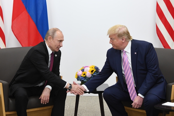 Владимир Путин и Дональд Трамп                         
