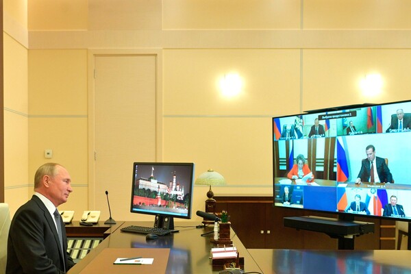 Владимир Путин на совещании с постоянными членами Совбеза