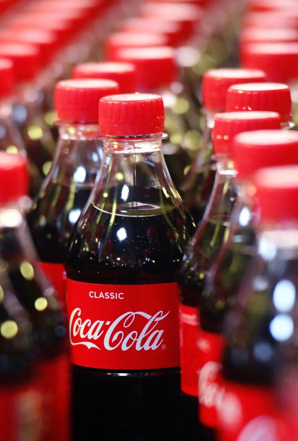 Coca-Cola перестанет производить легендарный диетический напиток из 70-х: Бизнес: Экономика: Lenta.ru