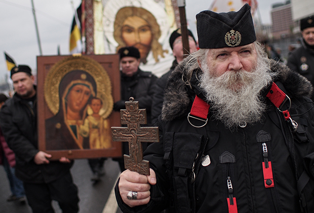 Православные хоругвеносцы на «Русском марше»