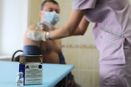 В Москве опровергли сообщение о побочных эффектах вакцины от коронавируса