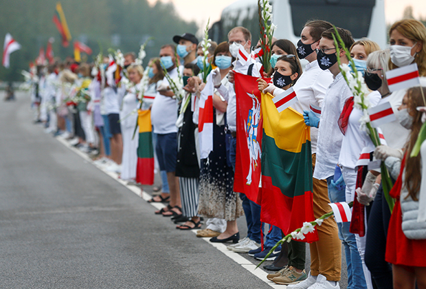 Акция в поддержку белорусских протестующих в Литве