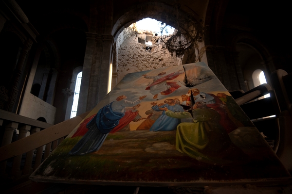 Собор Святого Христа Всеспасителя в Шуши, поврежденный взрывом снаряда
