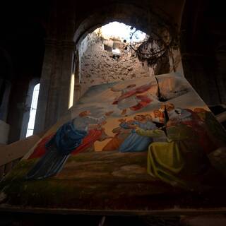 Собор Святого Христа Всеспасителя в Шуши, поврежденный взрывом снаряда