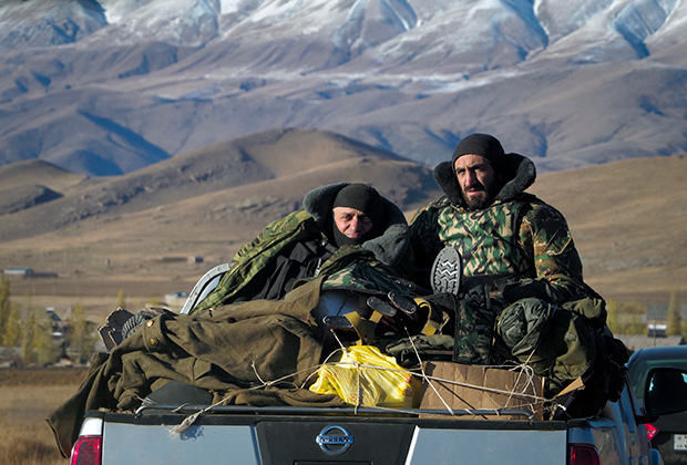 Армянские солдаты на пути из Армении в Нагорный Карабах