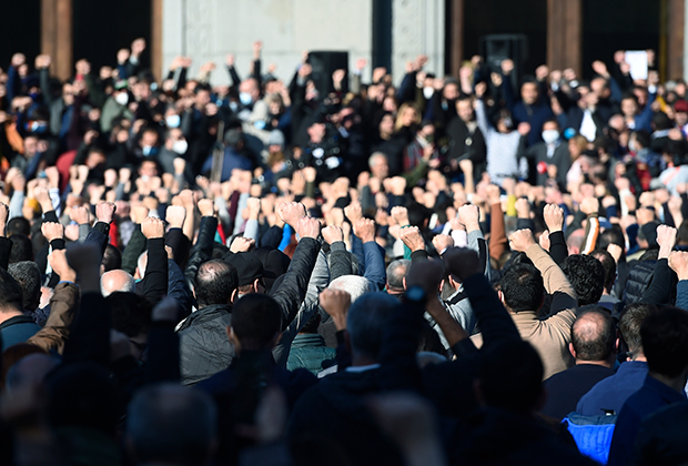 Митинг оппозиции на площади Свободы в Ереване