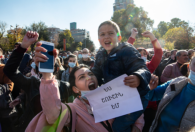 Митинг оппозиции на Северном проспекте в Ереване