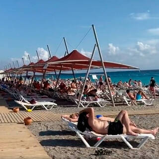 Занявшуюся сексом парочку на пляже в Сочи сняли на видео | °