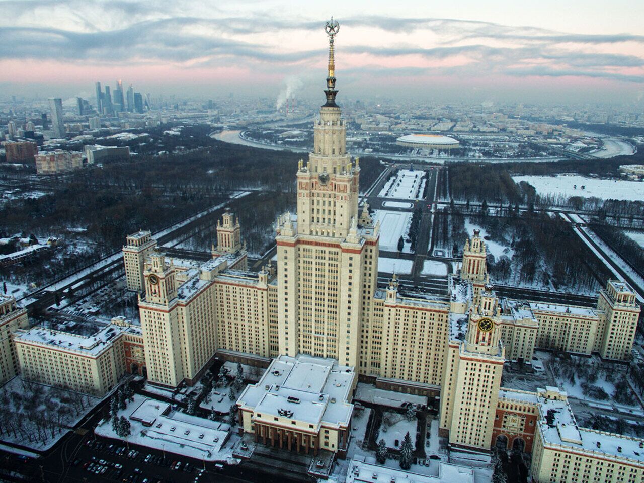 Отработки мгу. МГУ имени м.в. Ломоносова. Университет имени Ломоносова в Москве. 12 Зданий МГУ Москва. 34 Этаж МГУ.