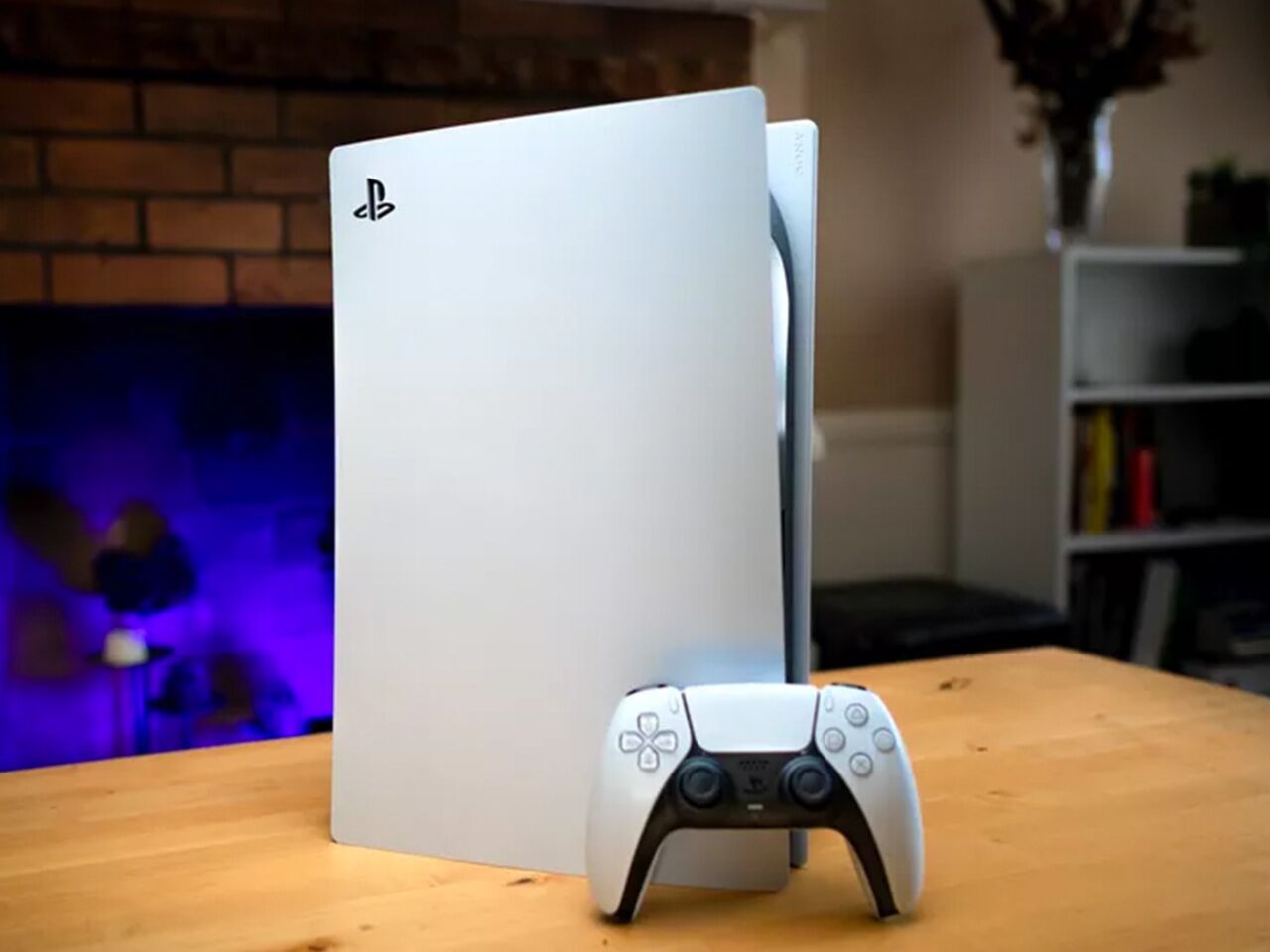 Пора на выход Sony выпустила PlayStation 5. Каким получилось новое поколение  консолей и во что на ней играть?: Гаджеты: Наука и техника: Lenta.ru