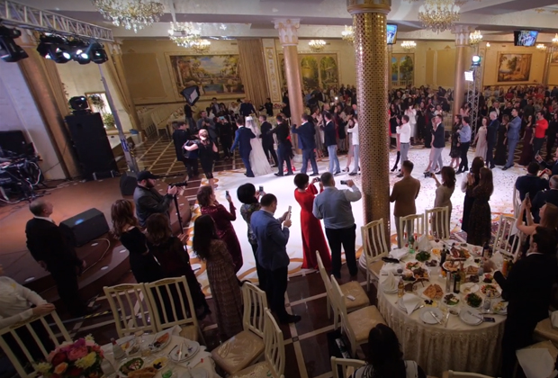 Европейская часть свадьбы — банкетный зал с танцполом в центре