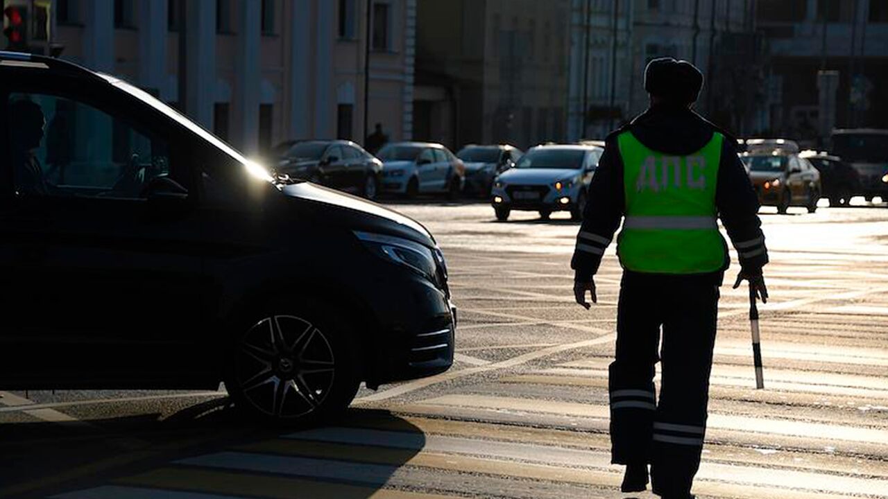 В Госдуме задумали ввести штрафы за превышение скорости на один километр в  час: Общество: Россия: Lenta.ru