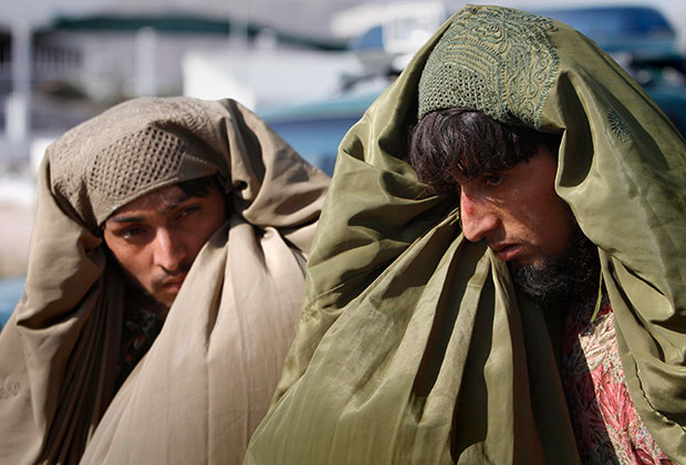 Задержанные бойцы-талибы, 2011 год