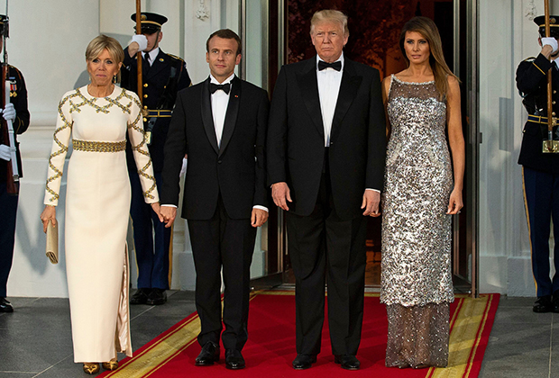 Президент США Дональд Трамп с супругой принимают президента Франции Эммануэля Макрона с супругой в ходе государственного визита в Вашингтон