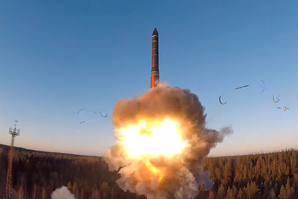 Минобороны показало пуски баллистических ракет «Ярс» и «Синева»