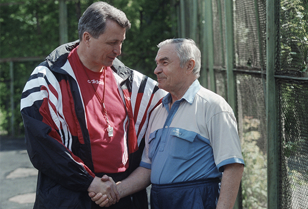 Виктор Якушев (справа), 1998 год