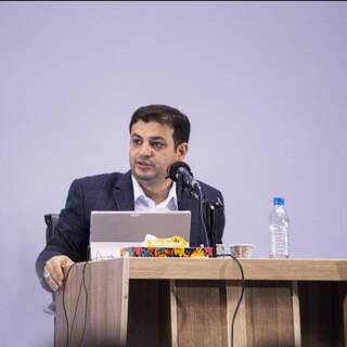 Иранский политолог Али Акбар Раефипур 