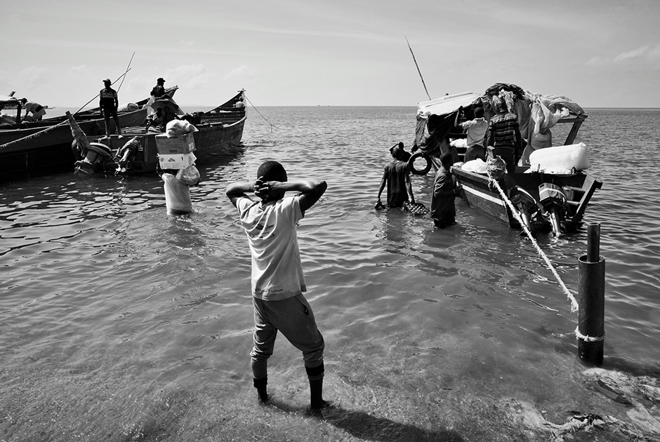 Многие рыбаки в Касени относятся к угрозе заражения ВИЧ совершенно халатно. Гораздо более существенной опасностью они считают сильный шторм на озере или неожиданную встречу с пиратами. Удовольствия от рискованного досуга (употребление наркотиков, секс) перевешивают риск положительного ВИЧ-статуса.