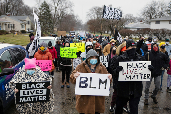 Протест после убийства Андре Хилла в Колумбусе, штат Огайо