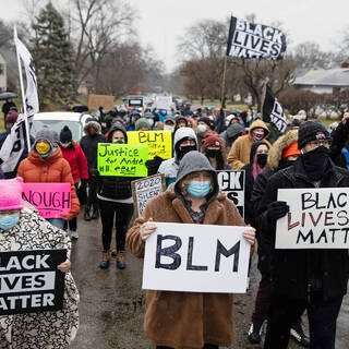 Протест после убийства Андре Хилла в Колумбусе, штат Огайо