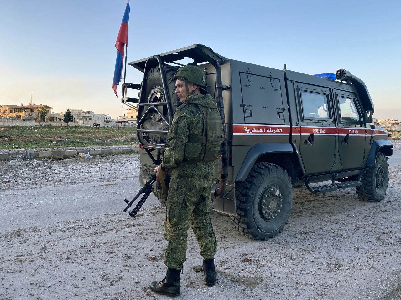 Российская военная полиция прибыла в район Сирии для стабилизации  обстановки: Конфликты: Мир: Lenta.ru