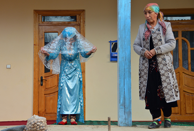 Традиционный узбекский костюм