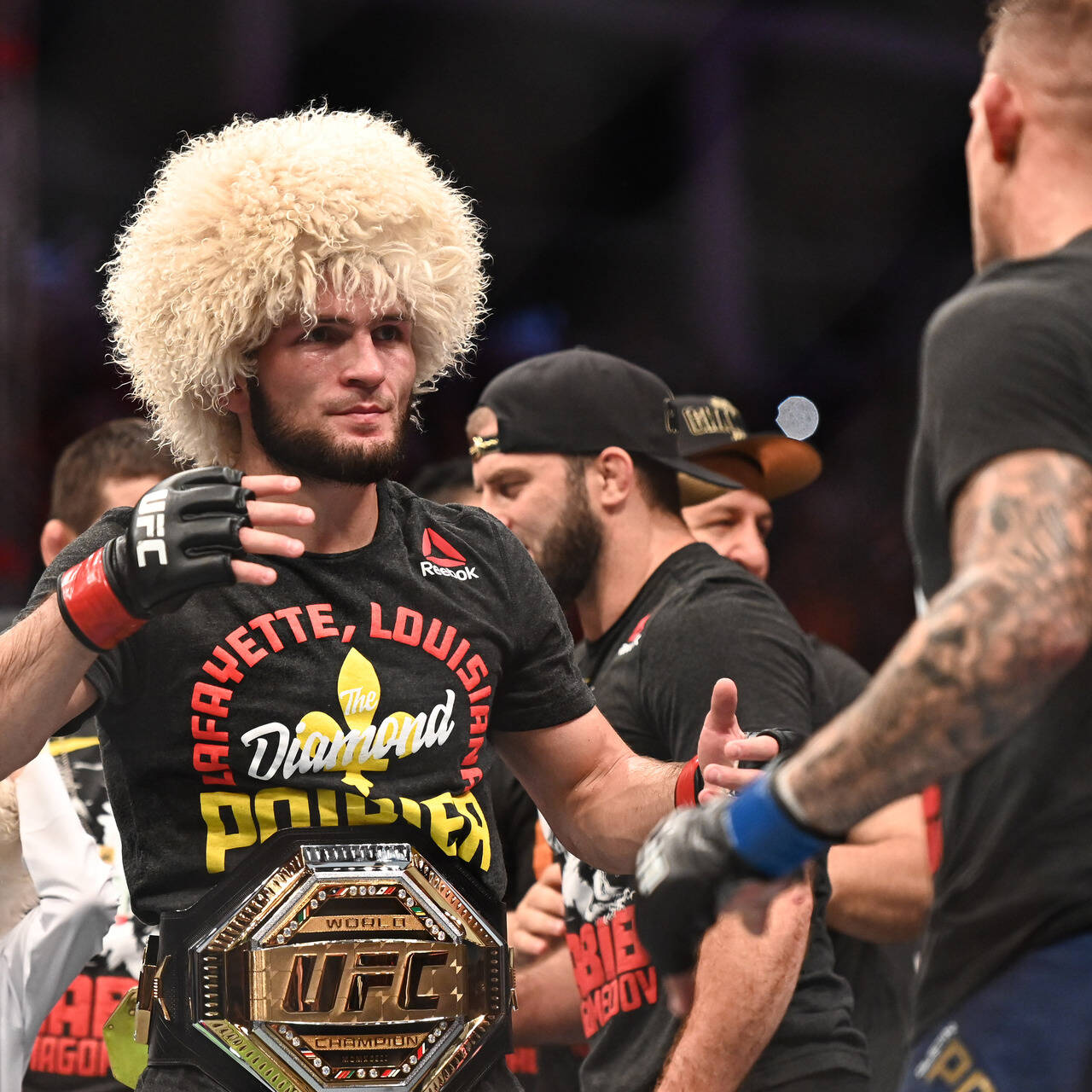 Нурмагомедов назвал способных забрать у него чемпионский пояс UFC бойцов:  Бокс и ММА: Спорт: Lenta.ru