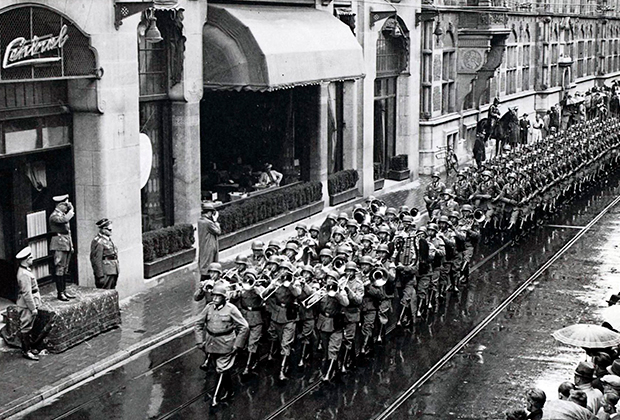 Парад фашистов в Гааге, 1940 год