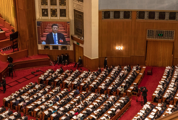 Си Цзиньпин выступает на пленуме Всекитайского собрания народных представителей