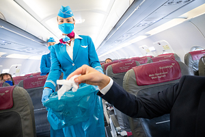 «Было обидно до слез» Стриптиз, массаж, Турция: как зарабатывают стюардессы, которые потеряли работу из-за пандемии