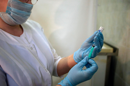 Российский вирусолог описал действие вакцины на коронавирус