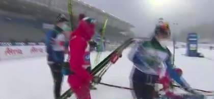 Появилось видео лишившей российских лыжников медали стычки Большунова и финна