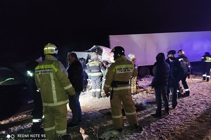 В Самарской области в ДТП с микроавтобусом погибли десять человек